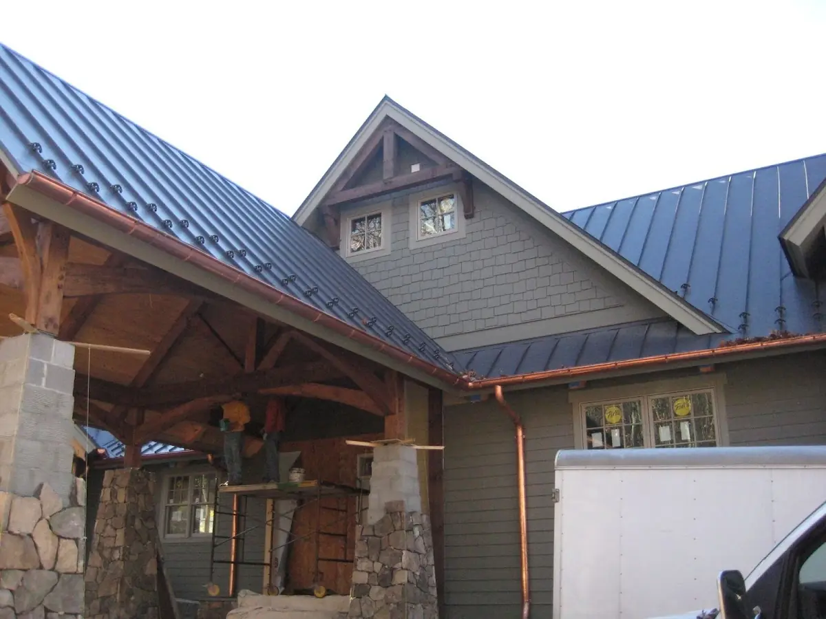 Craftsman Roofing team delivering quality roofing work in Fox Ridge